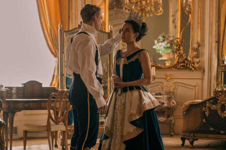 13 Film dan Acara TV untuk Memenuhi Obsesi Romantis Anda Di Antara Rilis Buku